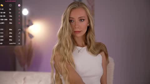 vika54784 online show from November 28, 2025, 1:19 am