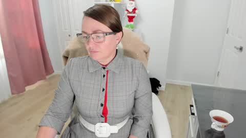 Ukrainian-woman online show from December 14, 2024, 3:04 pm