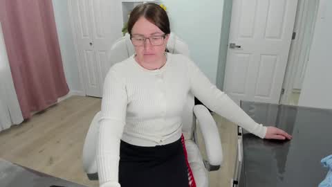 Ukrainian-woman online show from February 20, 2025, 4:57 pm