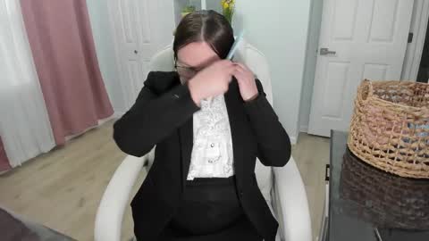 Ukrainian-woman online show from March 4, 2025, 1:06 pm