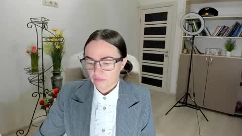 Snapshot of vika7333 chatting on December 18, 2025, 6:19 am Ukrainian-woman online show from December 18, 2025, 6:19 am