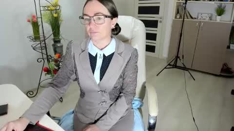 Snapshot of vika7333 chatting on December 21, 2025, 6:20 am Ukrainian-woman online show from December 21, 2025, 6:20 am