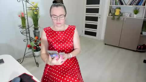 Snapshot of vika7333 chatting on December 23, 2025, 7:06 am Ukrainian-woman online show from December 23, 2025, 7:06 am