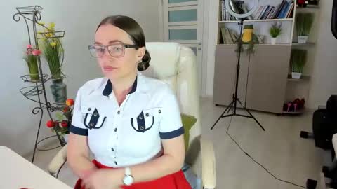 Snapshot of vika7333 chatting on January 12, 2026, 12:21 pm Ukrainian-woman online show from January 12, 2026, 12:21 pm