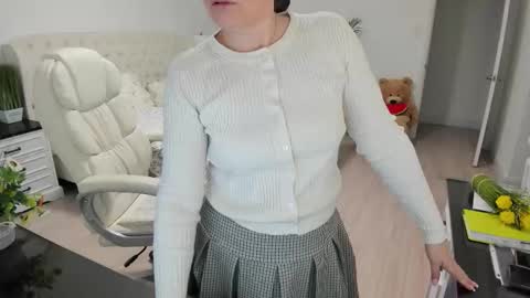 Snapshot of vika7333 chatting on February 25, 2026, 12:48 pm Ukrainian-woman online show from February 25, 2026, 12:48 pm