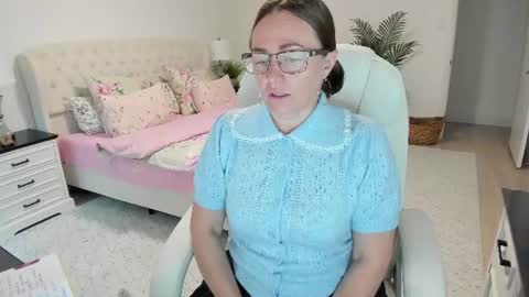 Snapshot of vika7333 chatting on June 24, 2026, 11:53 am Ukrainian-woman online show from June 24, 2026, 11:53 am