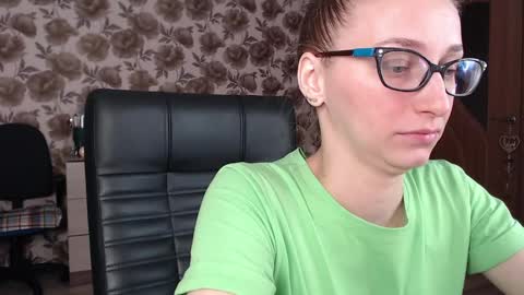 Vika online show from December 7, 2024, 5:04 am