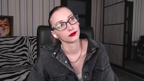 Vika online show from March 7, 2025, 8:11 pm