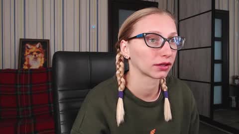 Vika online show from October 16, 2025, 11:33 am