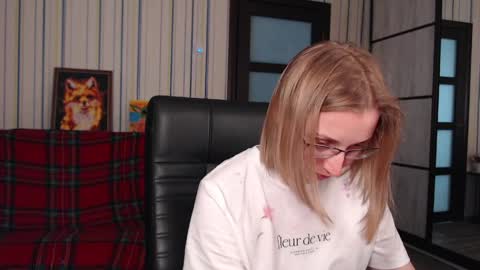 Vika online show from April 15, 2026, 7:26 am