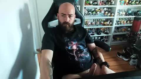 Snapshot of vikingcock__ chatting on May 15, 2026, 1:40 pm vikingc0ck online show from May 15, 2026, 1:40 pm
