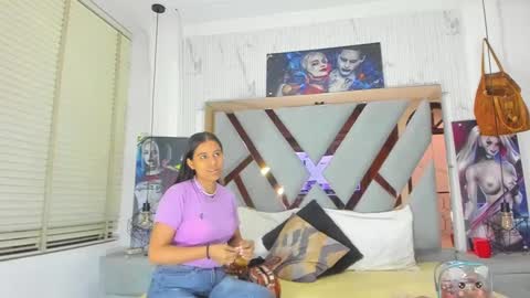 vikiTomson online show from January 8, 2025, 12:58 pm