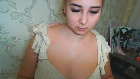 Snapshot of vikiwaitingforyou chatting on December 21, 2025, 10:11 am Vitoria online show from December 21, 2025, 10:11 am