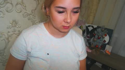 Snapshot of vikiwaitingforyou chatting on January 8, 2026, 1:46 pm Vitoria online show from January 8, 2026, 1:46 pm