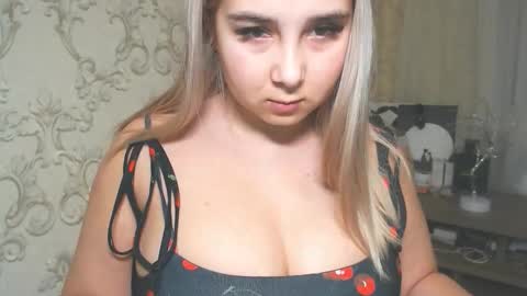 Snapshot of vikiwaitingforyou chatting on February 4, 2026, 5:30 pm Vitoria online show from February 4, 2026, 5:30 pm