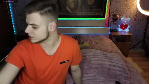 vikki and george online show from March 6, 2025, 7:54 pm