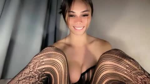 Snapshot of vikkylustfull chatting on June 22, 2026, 3:25 am vikkylustfull online show from June 22, 2026, 3:25 am