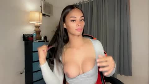 Snapshot of vikkylustfull chatting on July 26, 2026, 10:22 am vikkylustfull online show from July 26, 2026, 10:22 am
