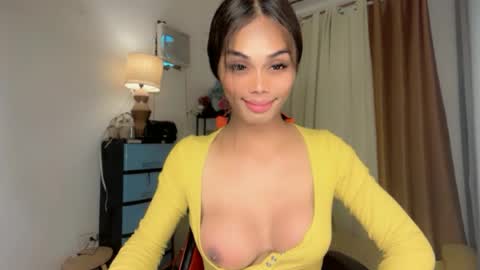 Snapshot of vikkylustfull chatting on August 2, 2026, 3:21 pm vikkylustfull online show from August 2, 2026, 3:21 pm