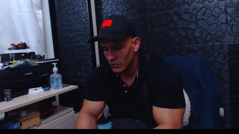 Viktor Herrera online show from February 1, 2025, 1:44 am