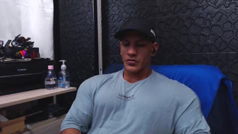 Viktor Herrera online show from September 20, 2025, 4:52 pm