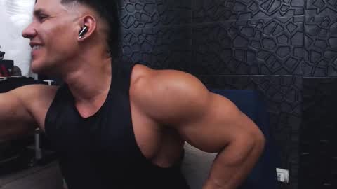 Viktor Herrera online show from September 29, 2025, 2:06 am