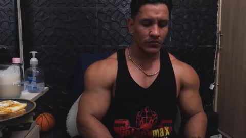 Viktor Herrera online show from November 11, 2025, 2:11 am