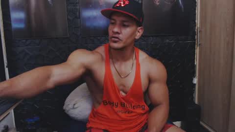 Snapshot of viktorherrera chatting on May 6, 2026, 7:08 pm Viktor Herrera online show from May 6, 2026, 7:08 pm