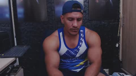 Snapshot of viktorherrera chatting on May 25, 2026, 4:24 pm Viktor Herrera online show from May 25, 2026, 4:24 pm