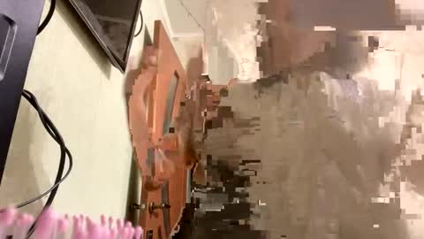 Sweett online show from December 17, 2025, 12:22 pm