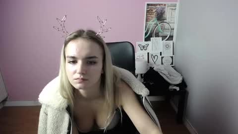 viktoria_lovely online show from December 11, 2024, 2:11 pm