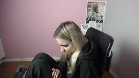 viktoria_lovely online show from December 27, 2024, 9:17 am