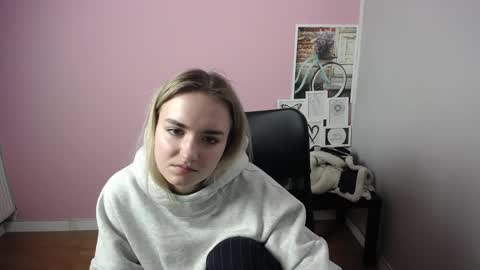 viktoria_lovely online show from January 14, 2025, 9:13 am