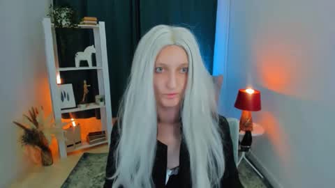 Viktoria online show from December 2, 2025, 11:04 am