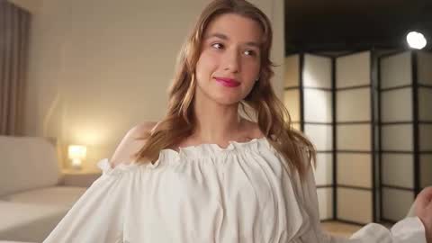 Lana online show from October 14, 2025, 11:55 am