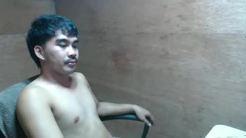 Snapshot of vin_17 chatting on April 8, 2026, 5:40 am Call me Marvin online show from April 8, 2026, 5:40 am