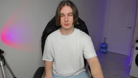 Vincent Strong online show from December 23, 2024, 10:53 am