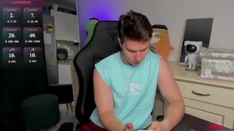 Snapshot of vincent__strong chatting on July 27, 2026, 7:54 pm Vincent Strong online show from July 27, 2026, 7:54 pm