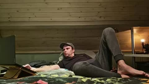 Snapshot of vincentbb1 chatting on April 4, 2026, 12:02 pm Vincent online show from April 4, 2026, 12:02 pm