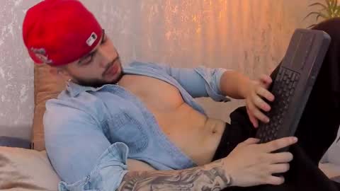 Vincent online show from September 13, 2025, 4:01 am