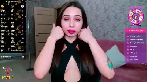 Vinkiepinkie online show from March 11, 2025, 3:45 pm