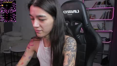 vinkitinkii online show from January 29, 2025, 10:05 am