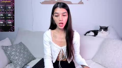 vinkitinkii online show from September 18, 2025, 6:59 am