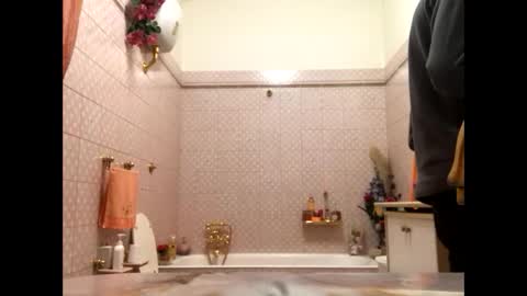 Zenith online show from February 17, 2025, 9:41 pm