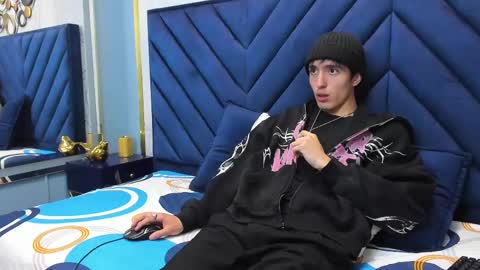 vinniematte online show from February 28, 2025, 2:53 am