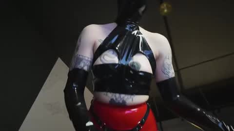 Diva Silvia online show from March 12, 2025, 5:17 pm