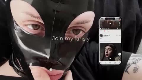 Diva Silvia online show from November 10, 2025, 4:06 pm