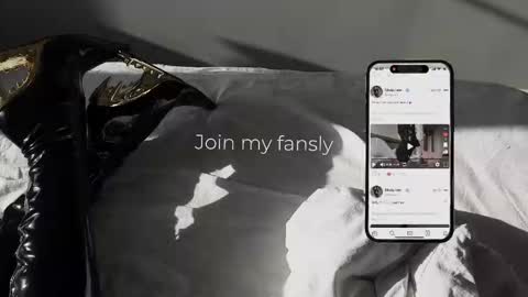 Diva Silvia online show from November 13, 2025, 4:28 pm