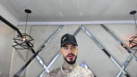 Snapshot of vinzenzrizzo chatting on September 12, 2025, 5:24 pm ---Vinzen--- online show from September 12, 2025, 5:24 pm