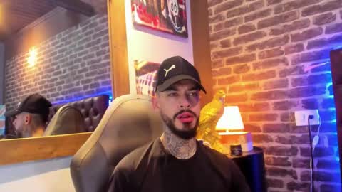 Snapshot of vinzenzrizzo chatting on September 30, 2025, 5:01 am ---Vinzen--- online show from September 30, 2025, 5:01 am